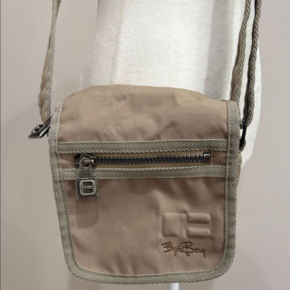 Bjorn Borg Vintage  Tan Messenger Bag with Adjustable Strap - Picture 1 of 4